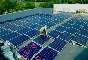 Commercial fla roof PV
