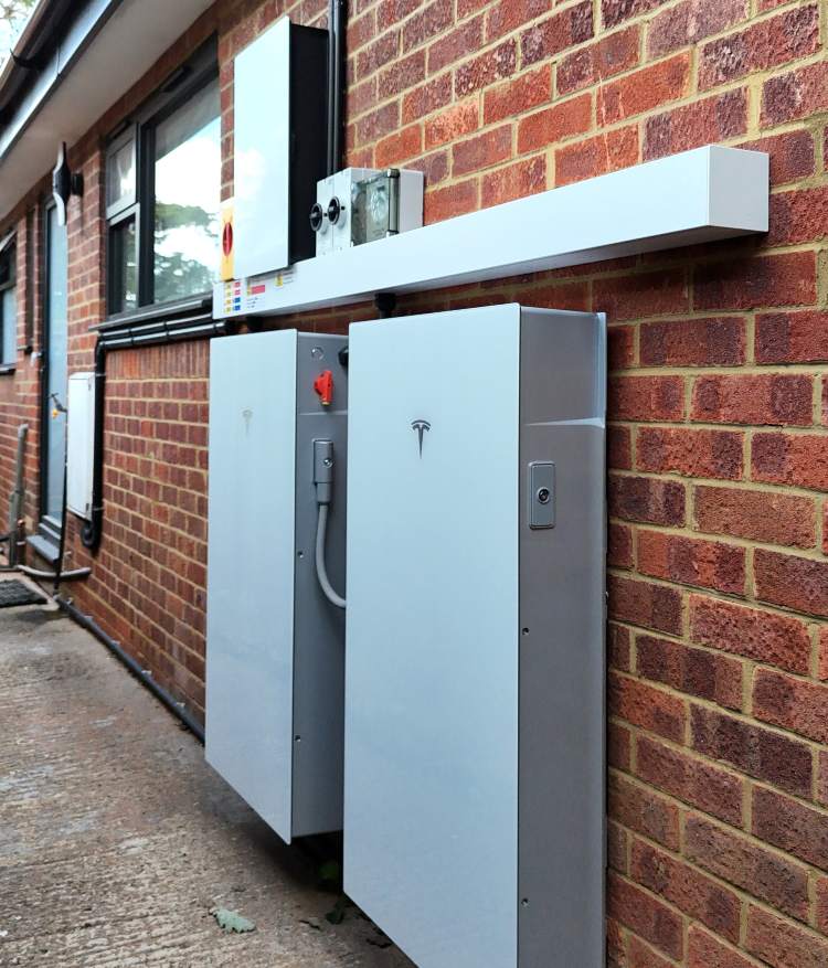 Tesla Powerwalls installer in Buckinghamshire Tesla Powerwalls installer in Buckinghamshire